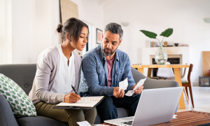 Ζημιές στην πολυκατοικία: Ποιος αναλαμβάνει την ευθύνη; 