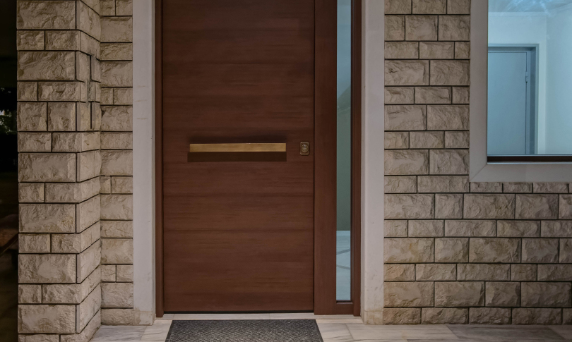 εισοδο-πολυκατοικιας-2