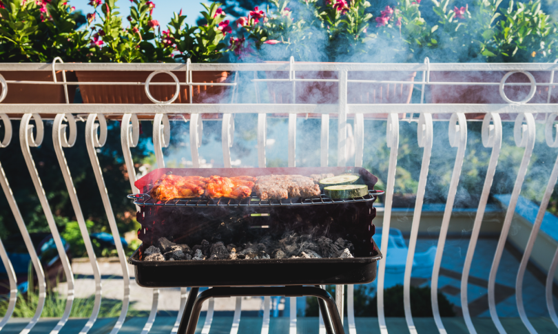 ψησιμο_σε_μπαλκονι_